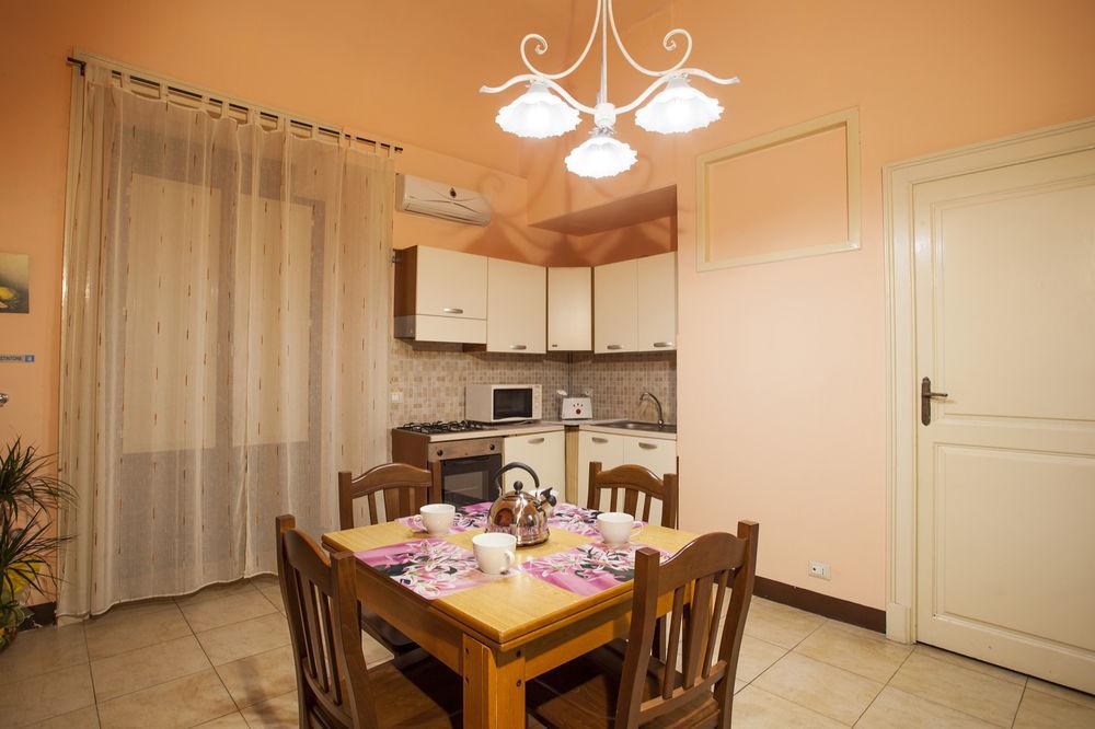 Siciliaetnamare Bed & Breakfast Riposto Bagian luar foto
